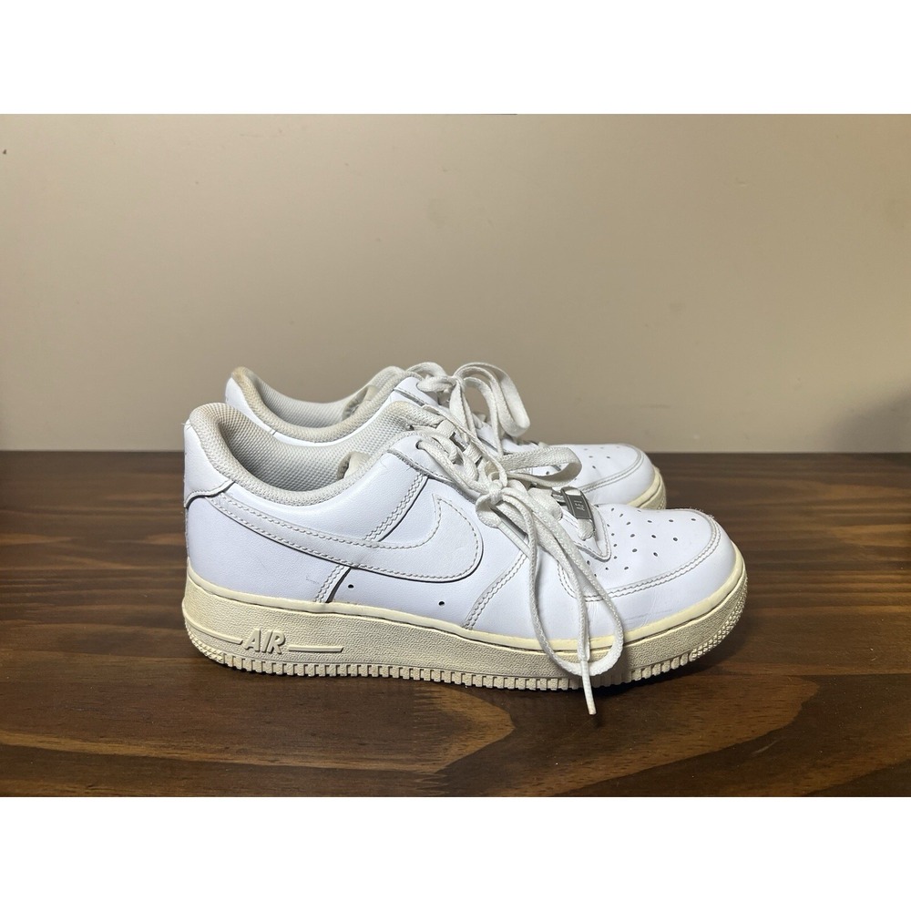Nike Air Force 1 Low Casual Sneaker Womens Size 7.5 White Shoes 315115-112